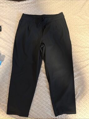 Nike women's Black Jogger-Style Sweatpants